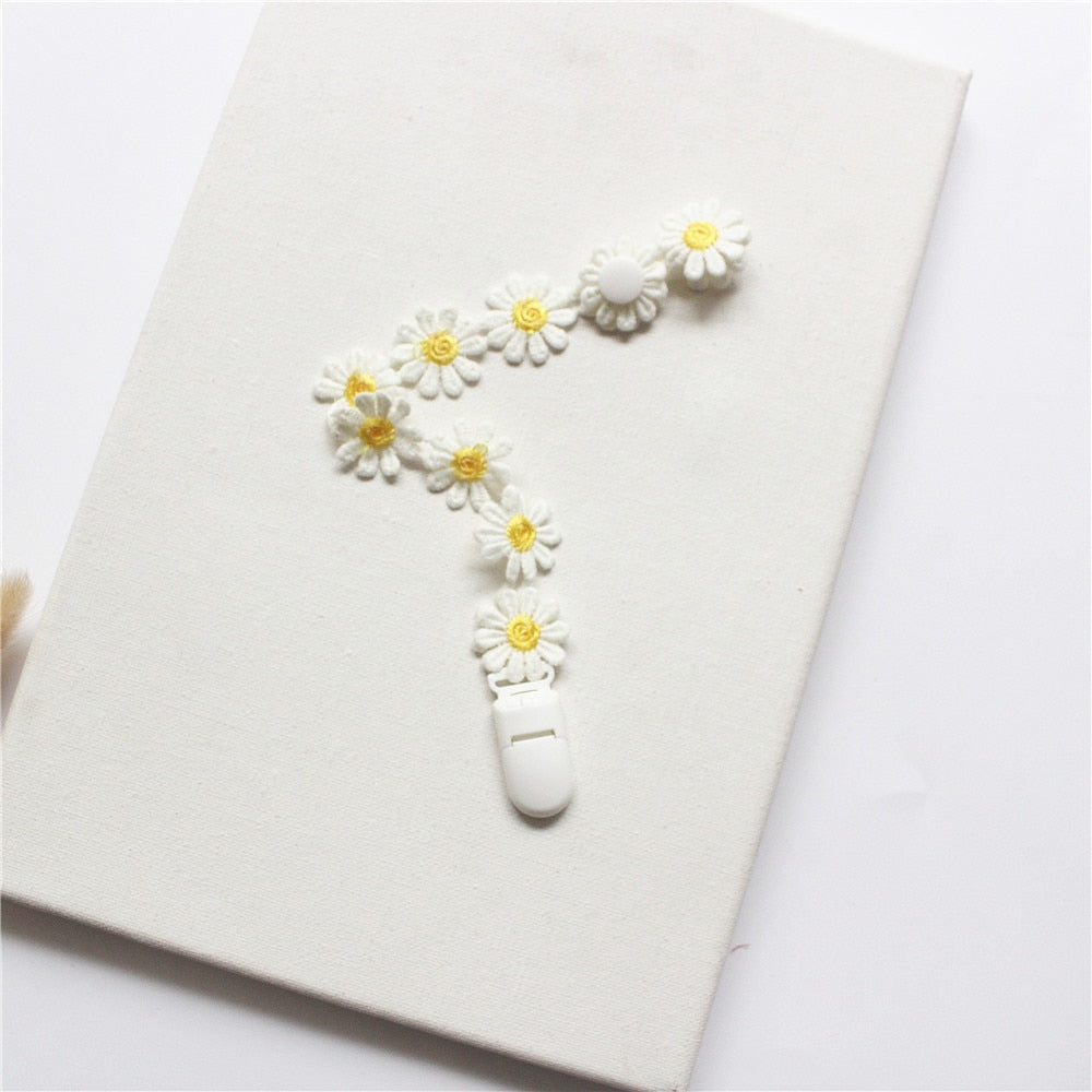 Baby Pacifier Clip Chain Daisy Lace  Anti-lost Pacifier Holder Wooden Teether Toy